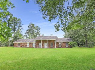 9556 Fairway Dr, Denham Springs, LA 70726