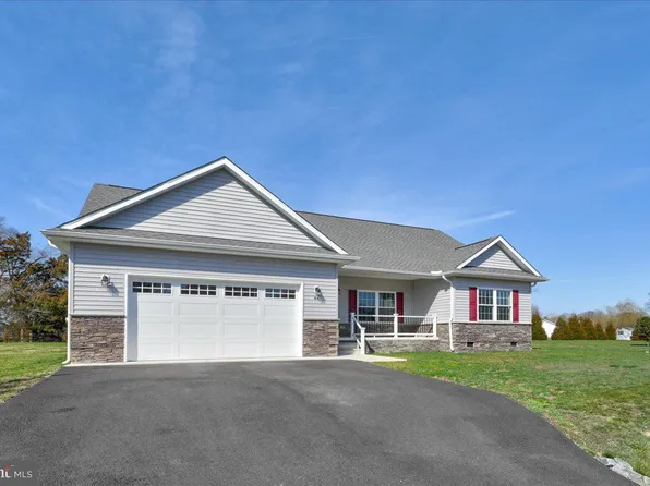 46 Falcon Crest Dr, Harbeson, DE 19951