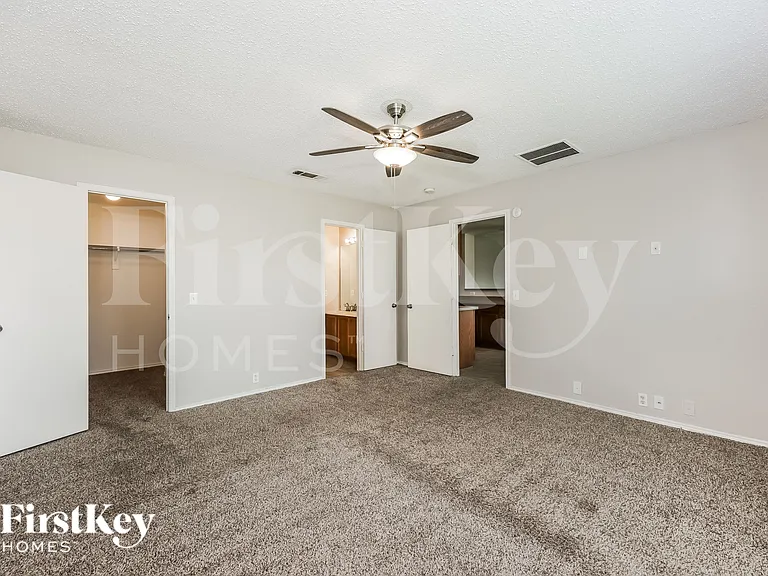 1600 Shady Shores Dr — Photo 9