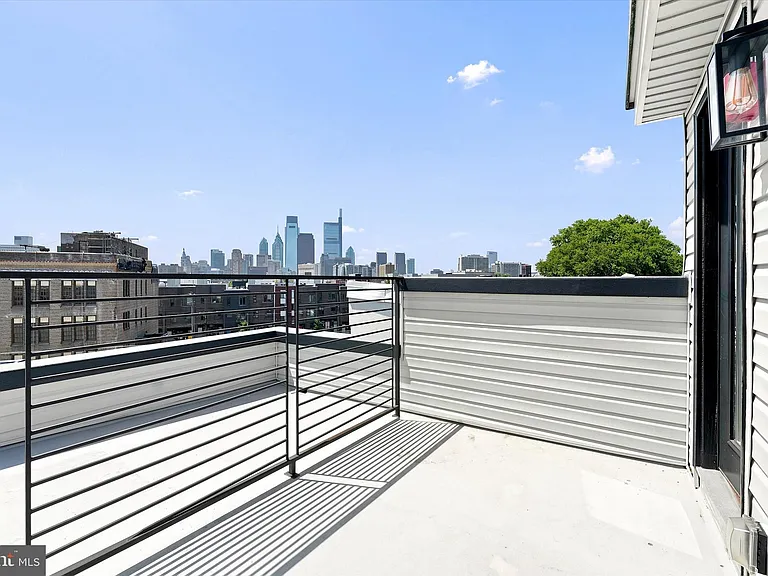 1729 Francis St #4 — Photo 21