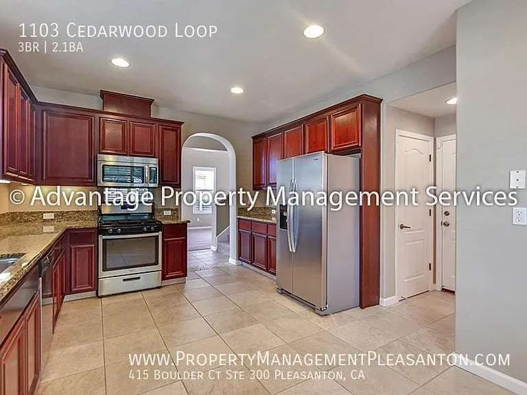 1103 Cedarwood Loop — Photo 5