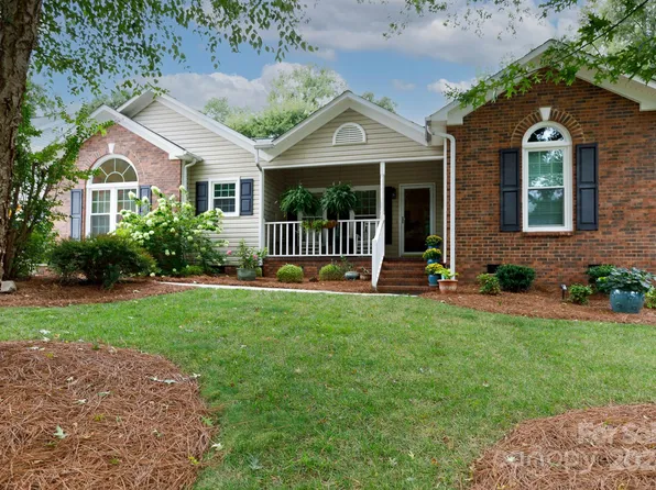 2151 Lookout Rdg, Rock Hill, SC 29732