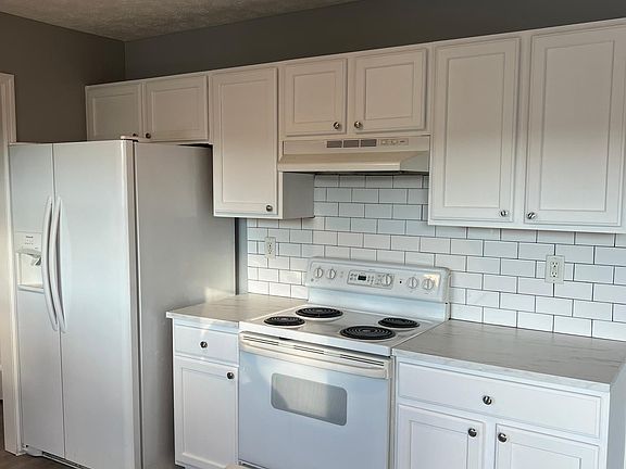 2nd image of 554 Indian Lake Dr