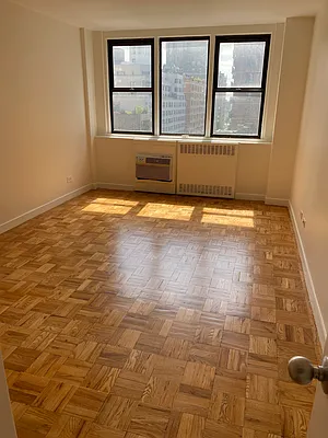 Rented by Real Estate Investors Group LLC | media 16