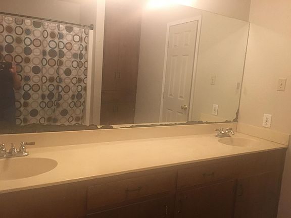 3rd image of 1116 Elizabeth Ave