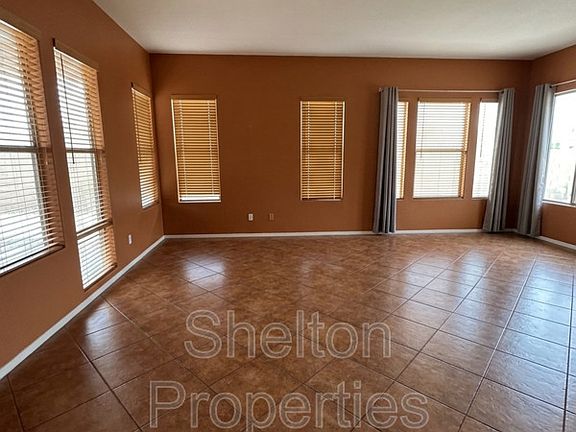 3rd image of 15192 W Columbine Dr