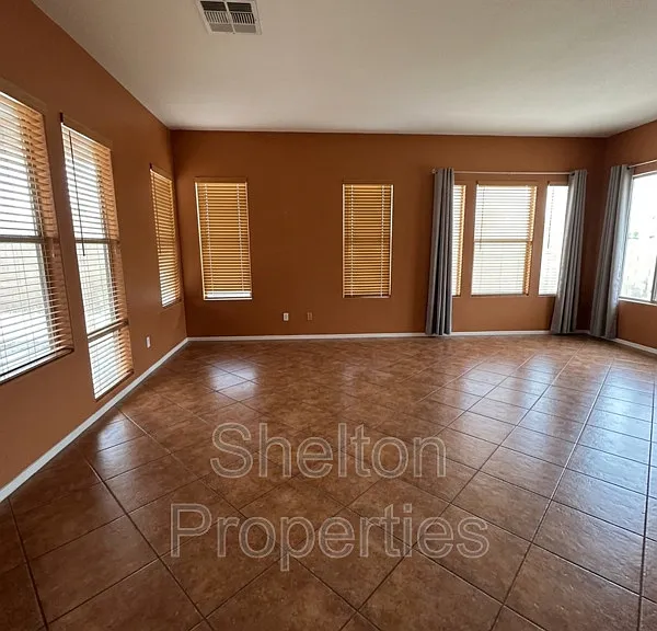 15192 W Columbine Dr — Photo 3