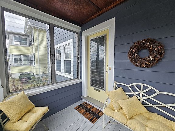 3rd image of 118 Governor Winthrop Rd #118