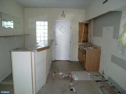 3rd image of 5148 Kershaw St