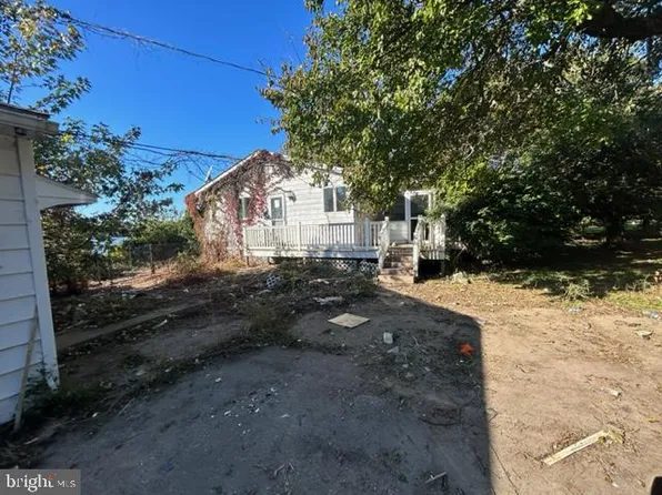 212 Kirby St, Chester, MD 21619