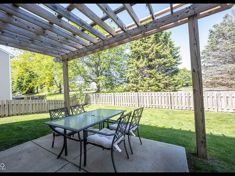 18911 Big Circle Dr — Photo 17