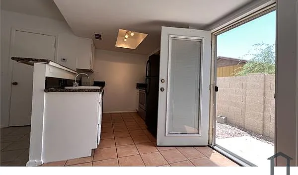 312 S Wilson St — Photo 3