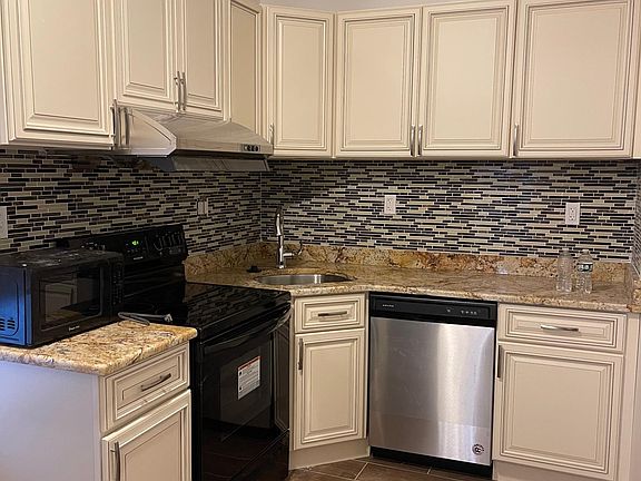 4th image of 1018 Callowhill St #1A