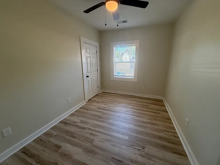 317 N Prairie St — Photo 7