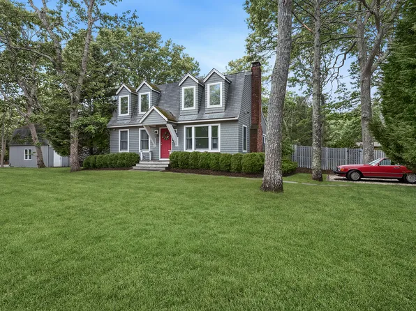 687 Accabonac Rd, East Hampton, NY 11937