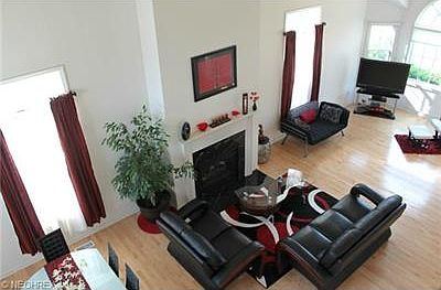 5th image of 300 Brookfield Pl