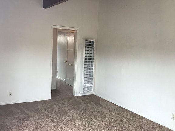 5th image of 419 Townsite Dr