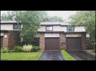 12 Chelsea Cir, Flemington, NJ 08822