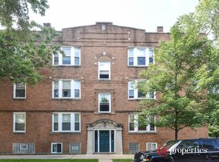 3021 W Cullom Ave #2, Chicago, IL 60618