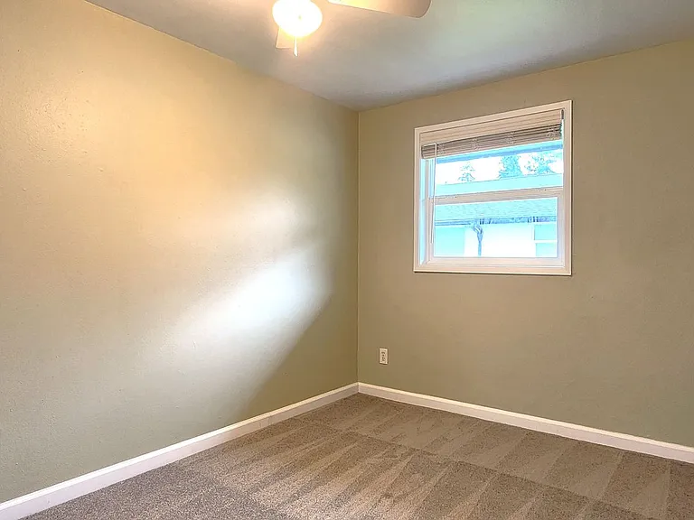 Lochburn 8814-8815 — Photo 17