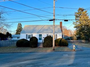 129 Village St, Marblehead, MA 01945