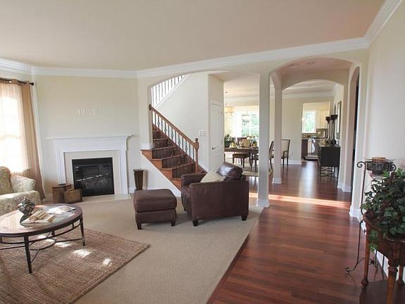 3rd image of 100 Sawgrass Ct