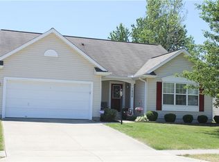 1806 Springwood Dr, Piqua, OH 45356