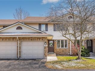 375 Kingscourt Dr #20, Waterloo, ON N2K 3N7