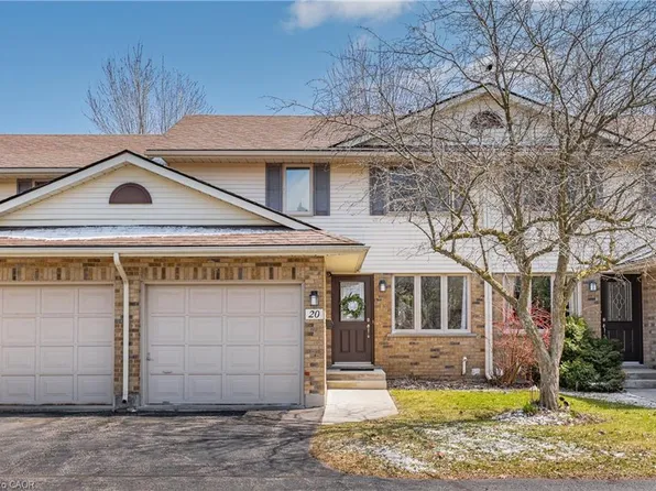 375 Kingscourt Dr #20, Waterloo, ON N2K 3N7