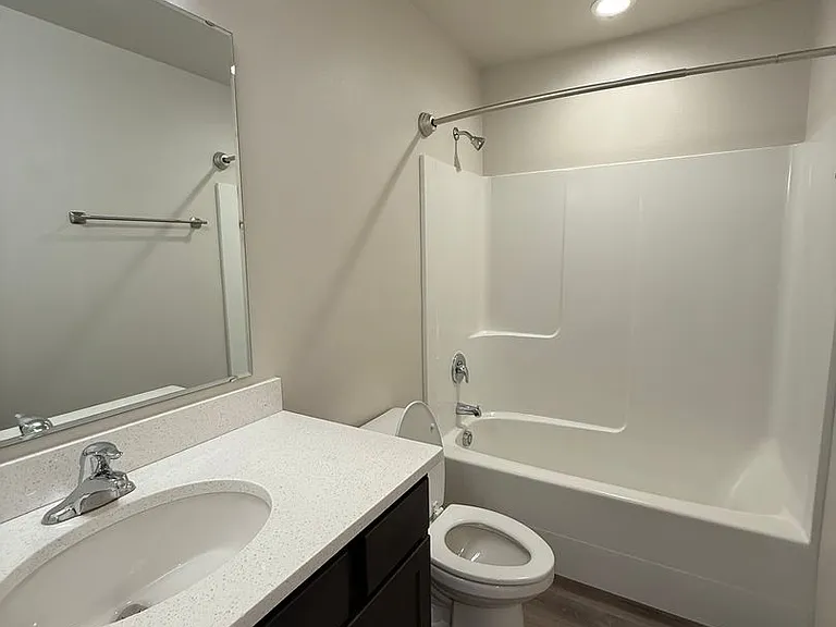 47 Samantha Ct — Photo 22