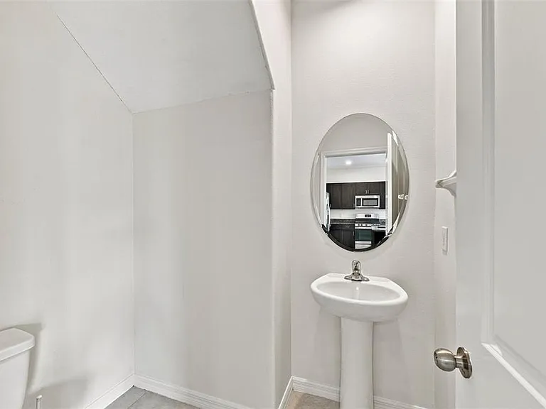 9454 Channing Hill Dr — Photo 37