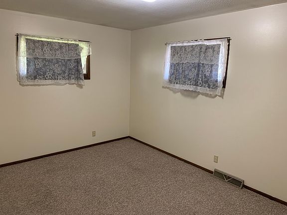 5th image of 1330-1336 E 9th St