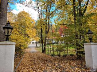 95 Stony Brook Rd, Towaco, NJ 07082