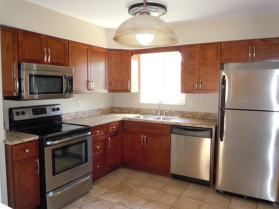 3rd image of 4106 Glenayre Dr