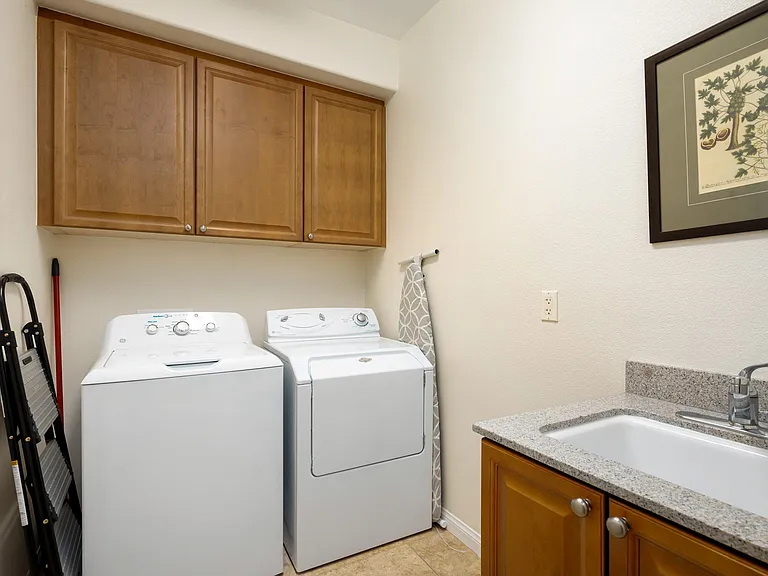 48663 Legacy Dr — Photo 25