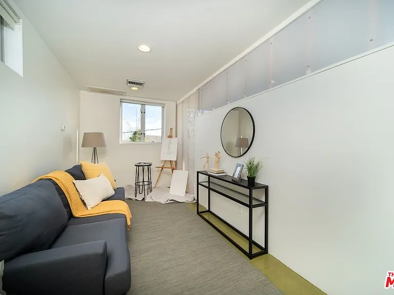46 Rose Ave — Photo 31
