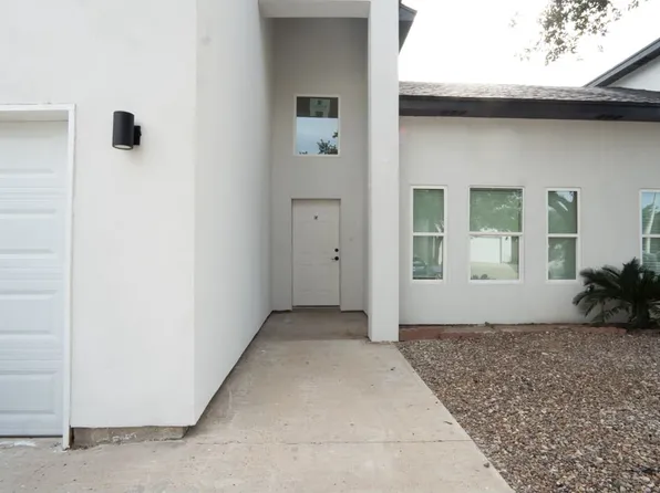 411 Shiloh Dr, Laredo, TX