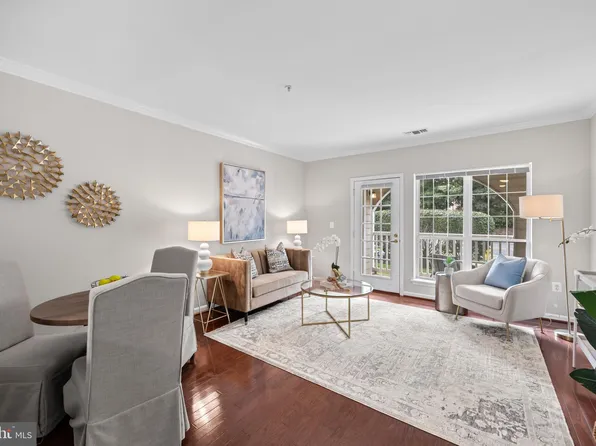 4561 Strutfield Ln APT 3113, Alexandria, VA 22311