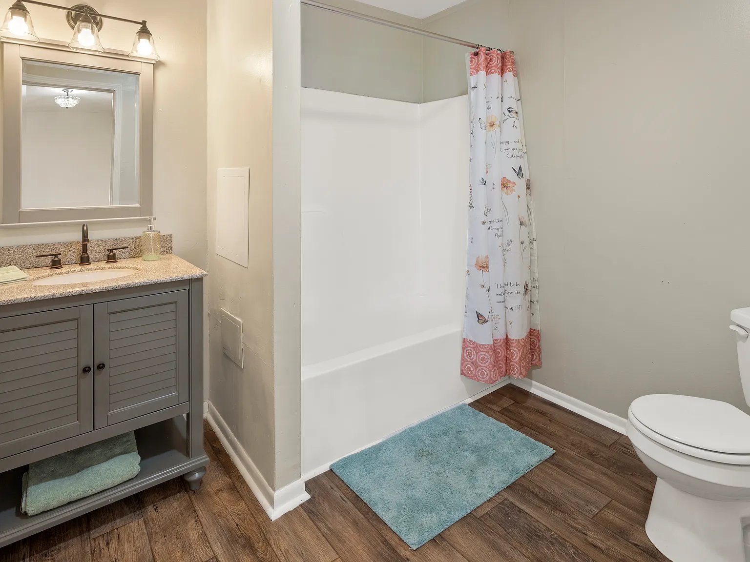 3 bed, 2.5 bath, 1620 sqft, $1,595 — Photo 4