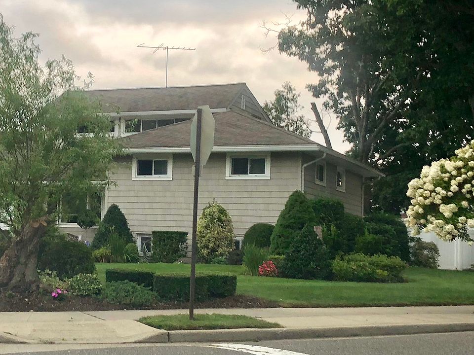 2nd image of 34 Elm Dr