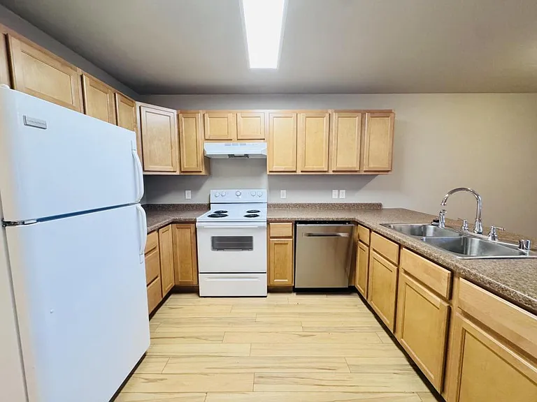 255 Northgate Loop — Photo 7