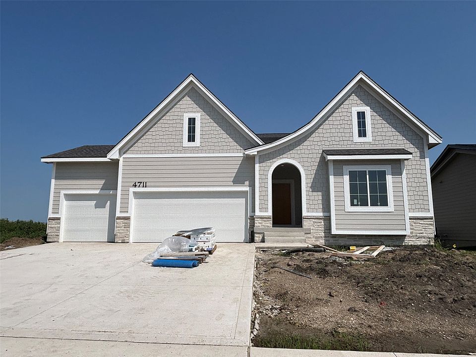 1st image of 4711 177th St