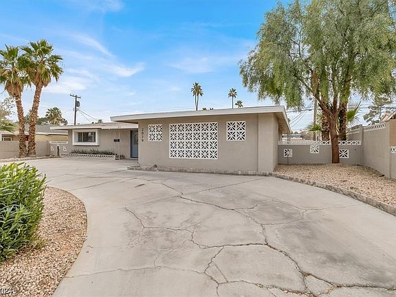 3rd image of 2079 Sombrero Dr