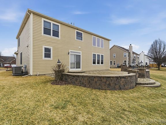 5th image of 2593 Moutray Ln
