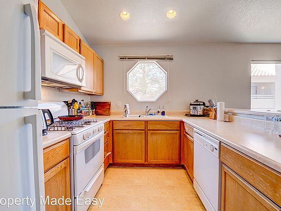 4th image of 5018 S Rainbow Blvd Unit 205