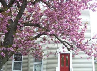 51 Oliver St, Bristol, RI 02809