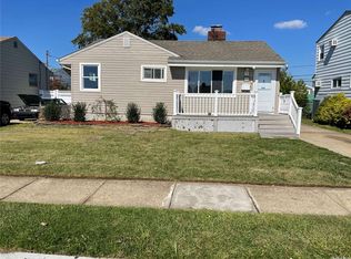 54 Hubbard Ave, Freeport, NY 11520