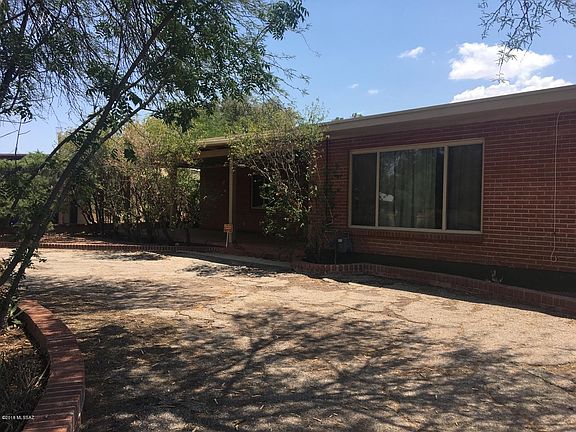 Driveway from West to East