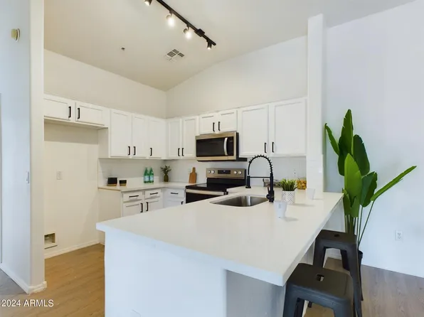 2024 S BALDWIN -- #20, Mesa, AZ 85209