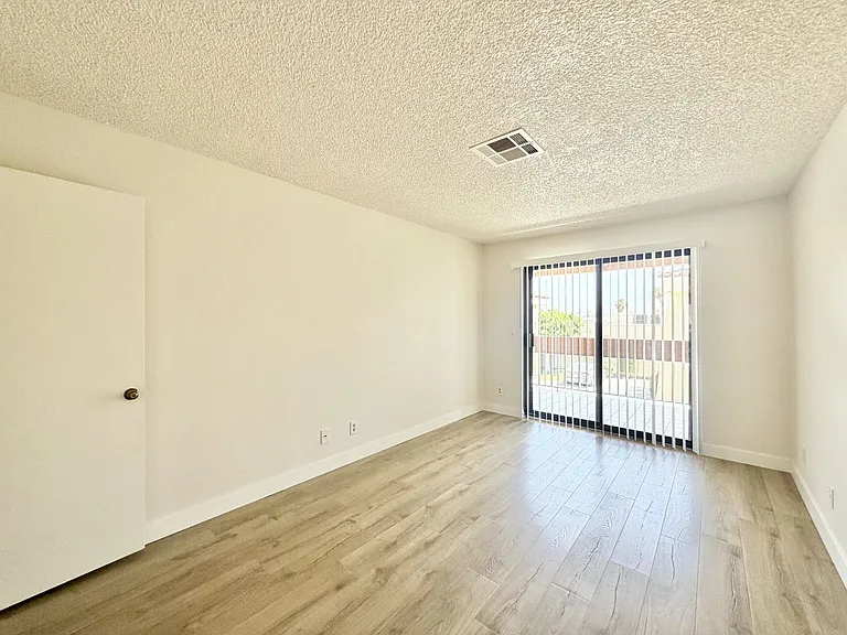 28200 Landau Blvd #2 — Photo 13
